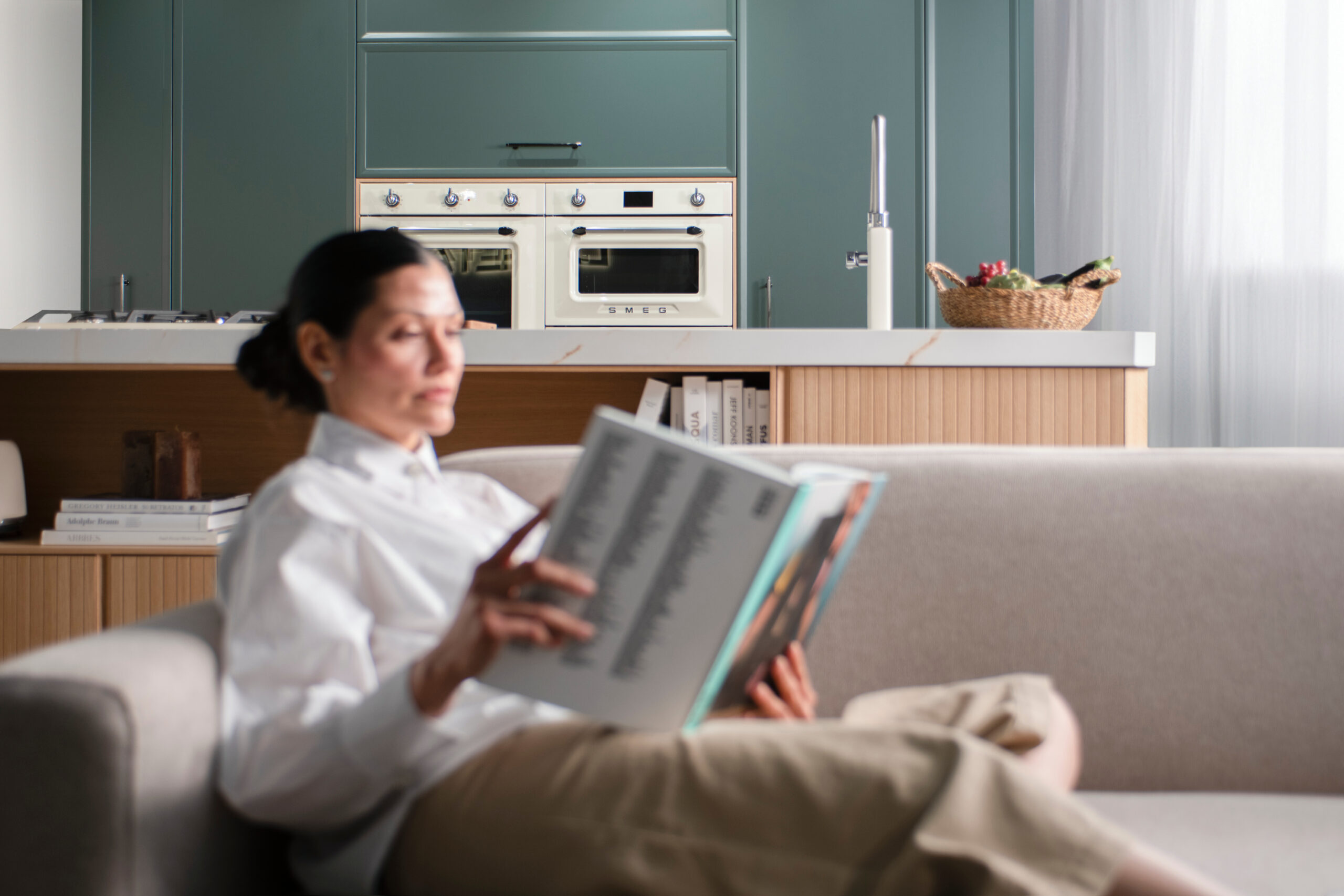 LA REGLA 60-30-10 EN COCINAS: CÓMO LOGRAR UN EQUILIBRIO CROMÁTICO PERFECTO