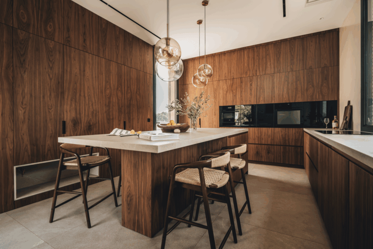 LA BELLEZA DE LA MADERA, PROYECTO DE AMELLER CUINES